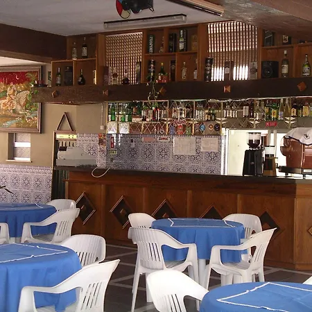 מלון Santa Rita 2*